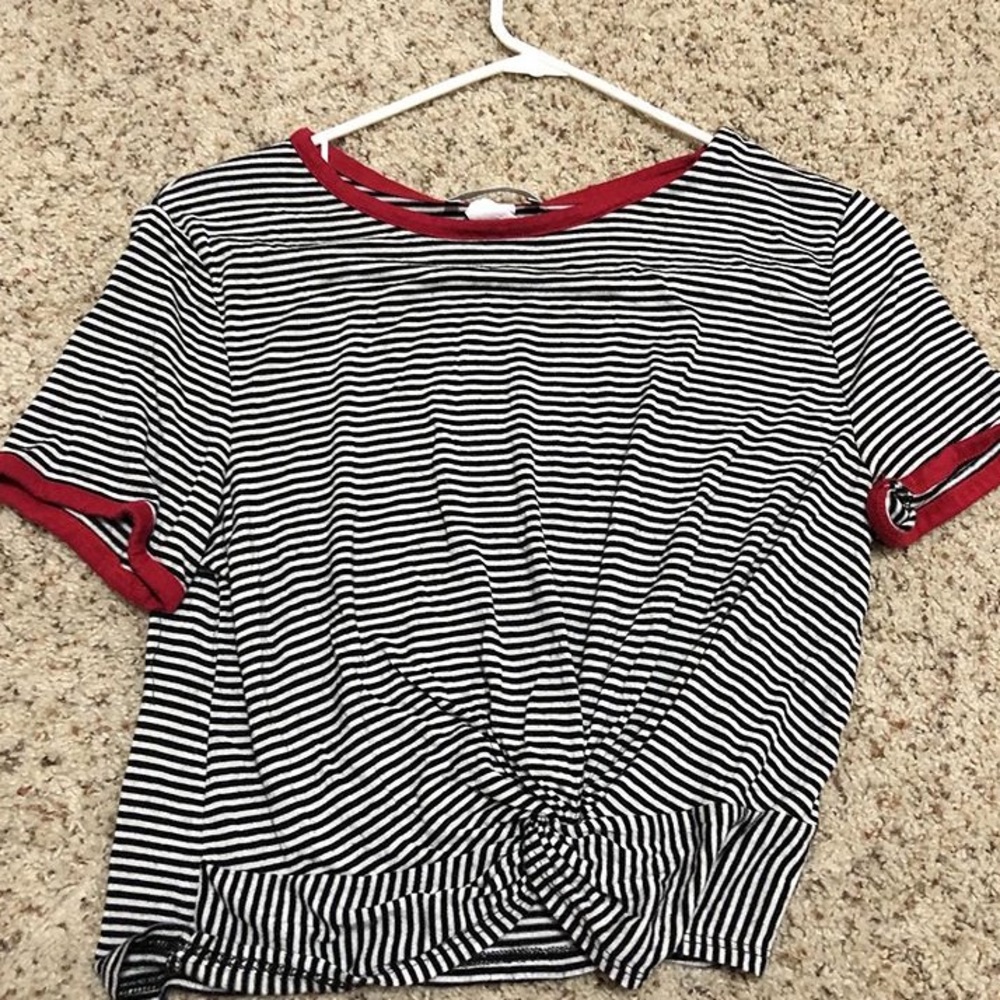 cropped t shirt